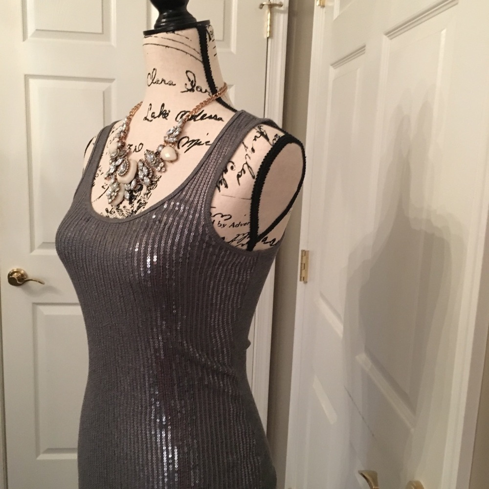 Express grey sequin tank top. Xs super cute - Picture 3 of 5